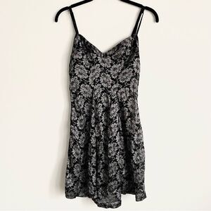 Frederick’s of Hollywood Nightie Lingerie Black Silver Sexy Small Metallic